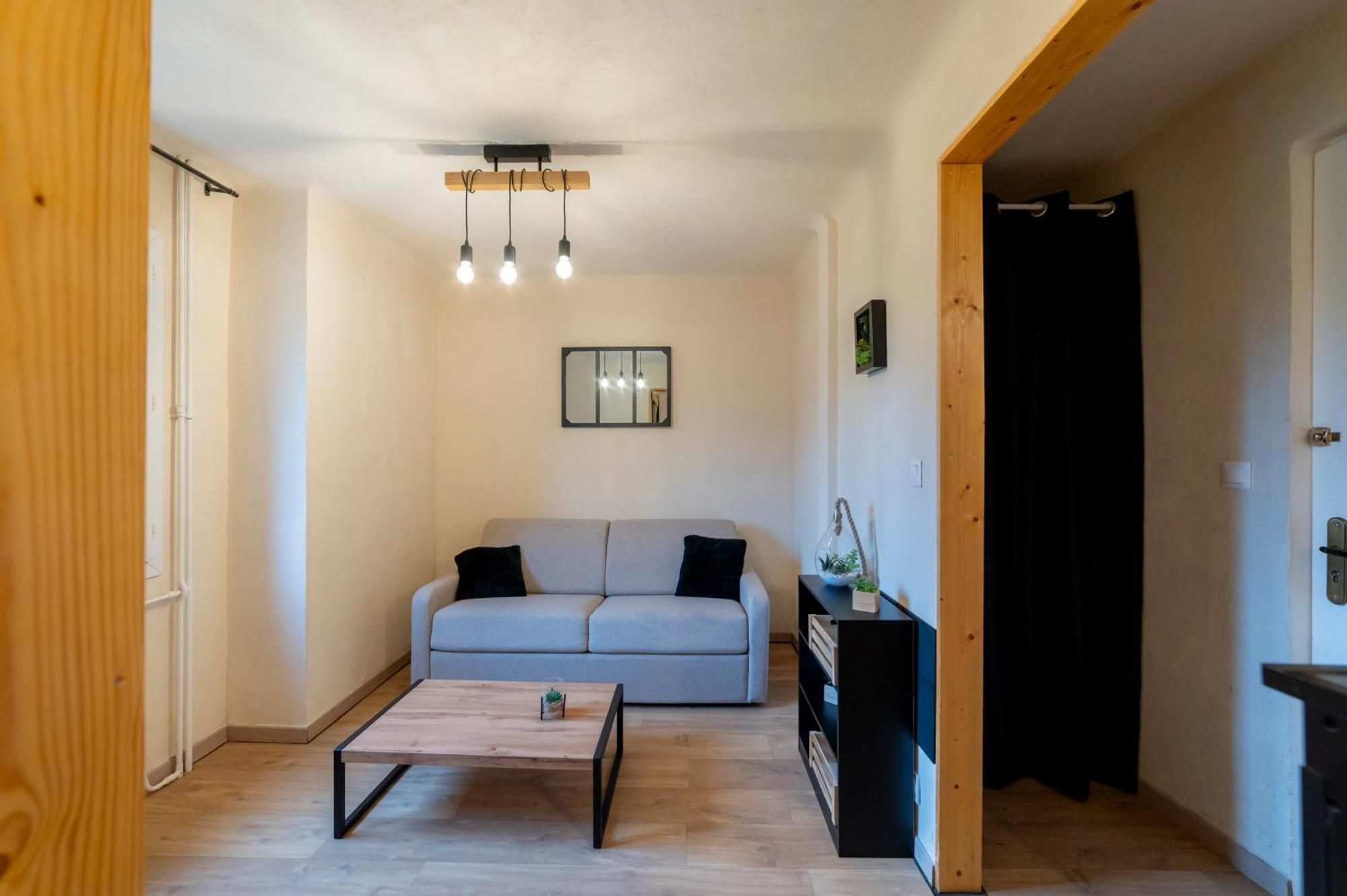 La Galleanne Studio Agreable Et Chaleureux Briançon Buitenkant foto