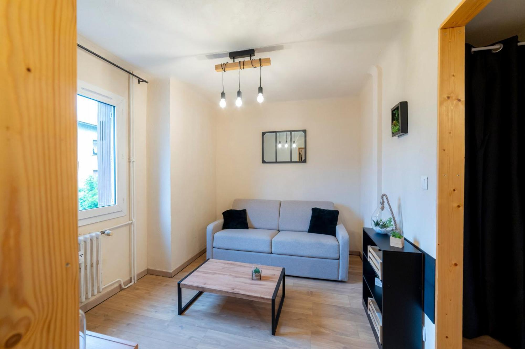La Galleanne Studio Agreable Et Chaleureux Briançon Buitenkant foto