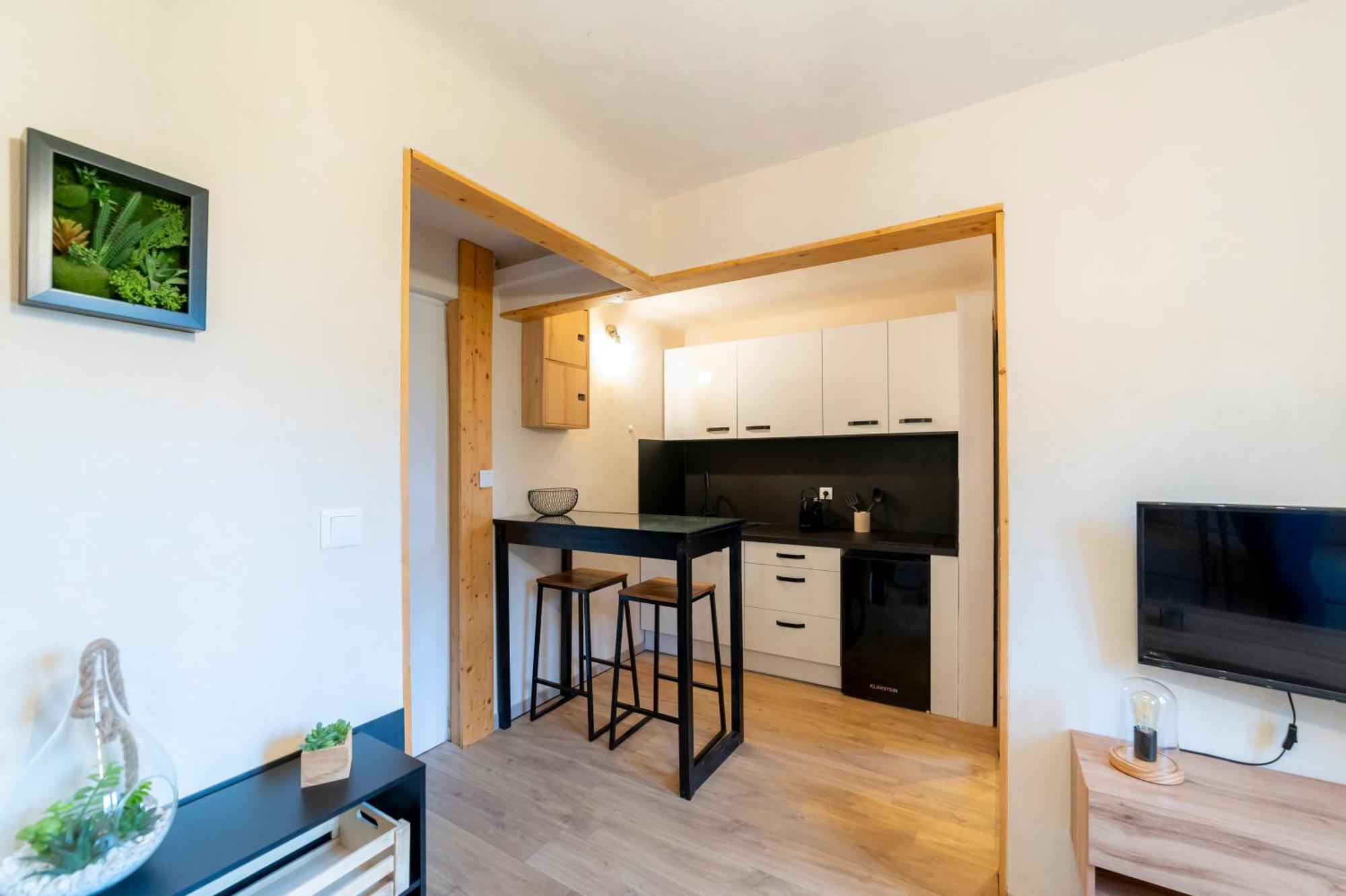 La Galleanne Studio Agreable Et Chaleureux Briançon Buitenkant foto