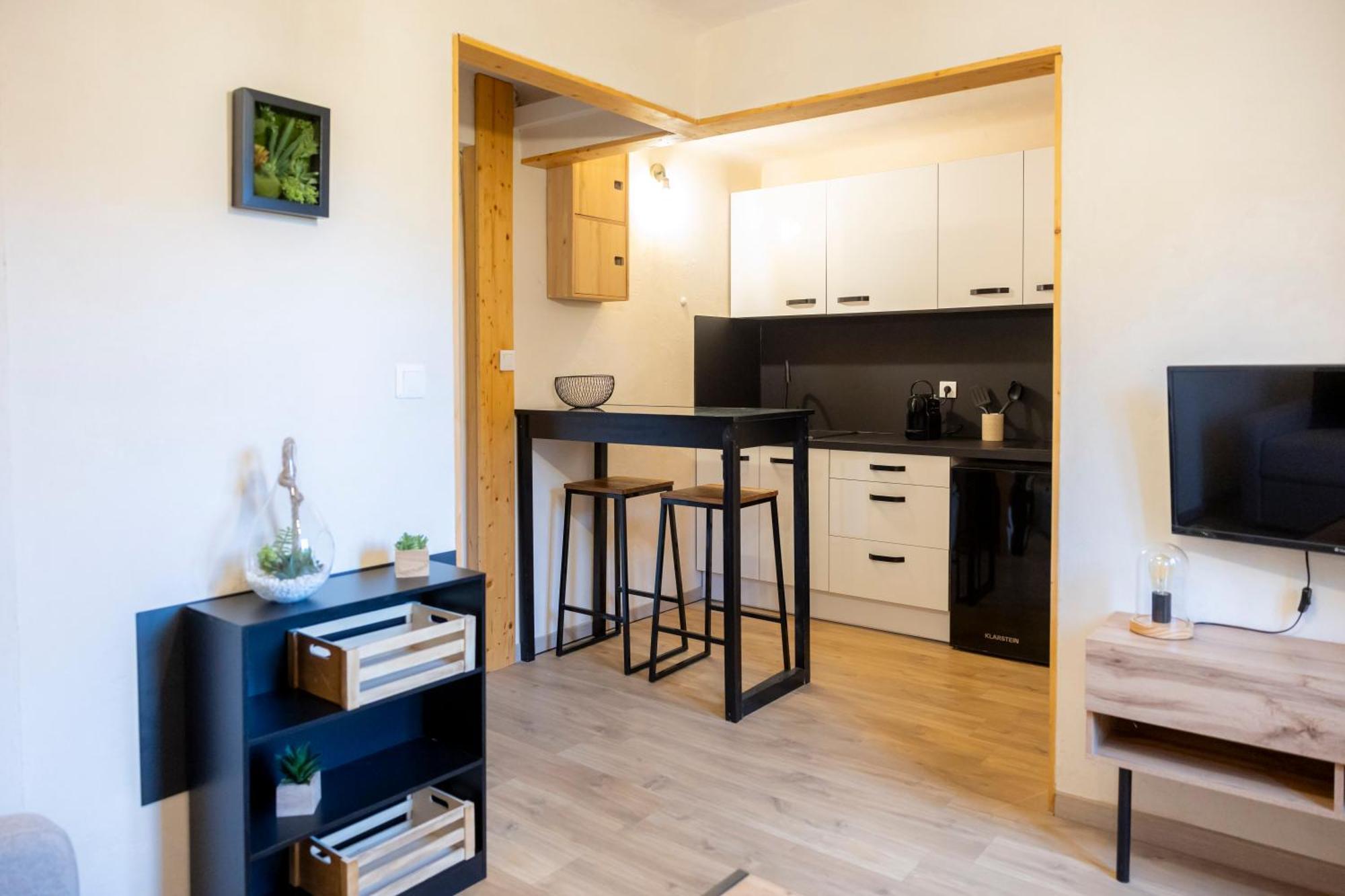 La Galleanne Studio Agreable Et Chaleureux Briançon Buitenkant foto